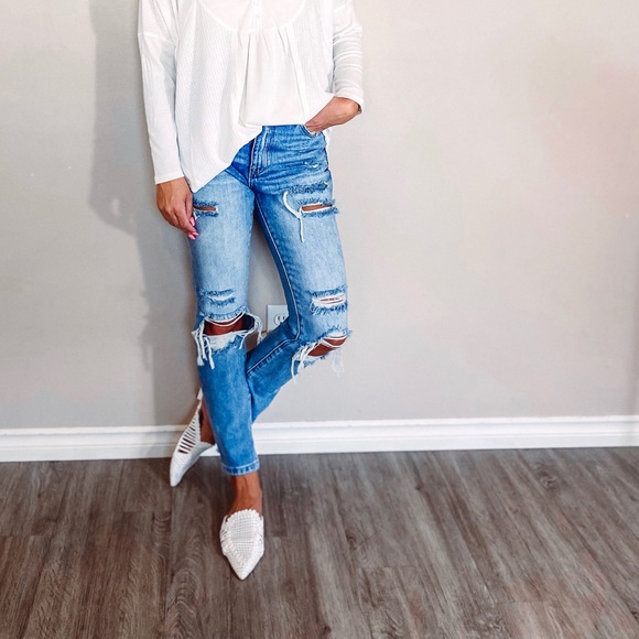 White flats - Picture 1 of 2